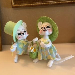 ANNALEE SPRING PARADE SET OF 2  2006 /6” GIRL BOY